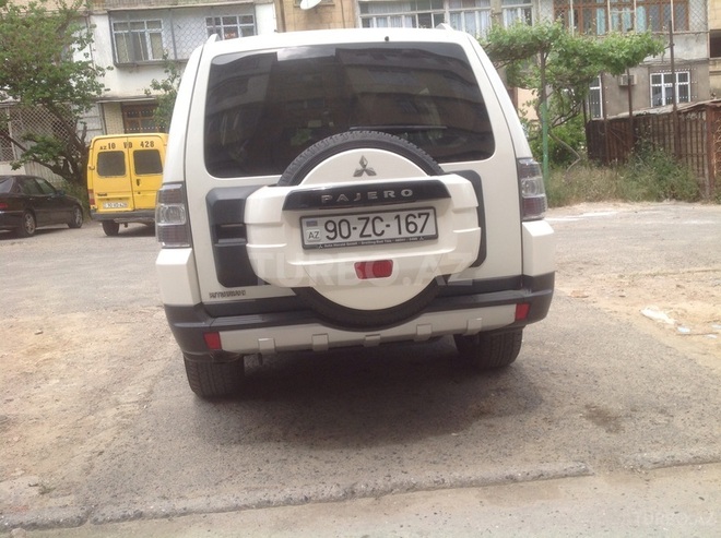 Mitsubishi Pajero 2008, 132,000 km - 3.2 l - Bakı