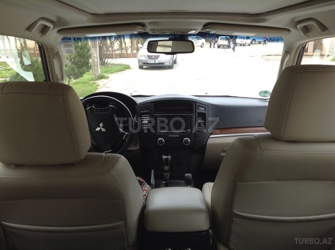 Mitsubishi Pajero 2008, 132,000 km - 3.2 l - Bakı