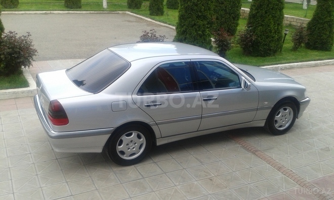 Mercedes C 240 2000, 102,000 km - 2.4 l - Bakı