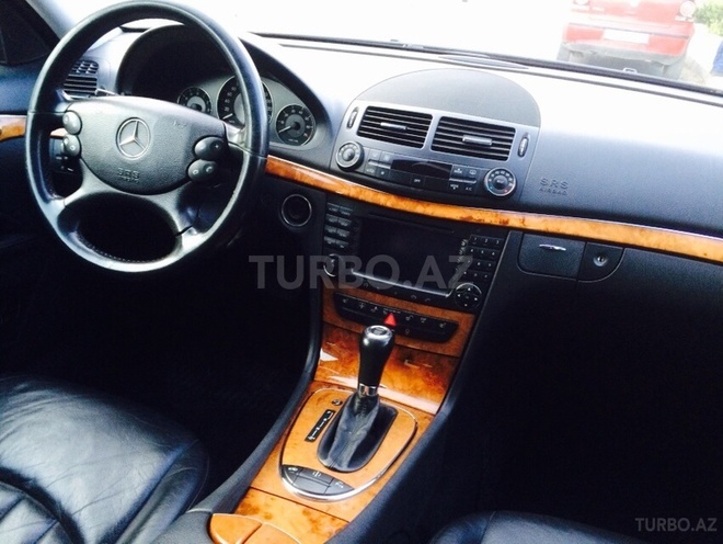 Mercedes E 350 2006, 150,000 km - 3.5 l - Bakı