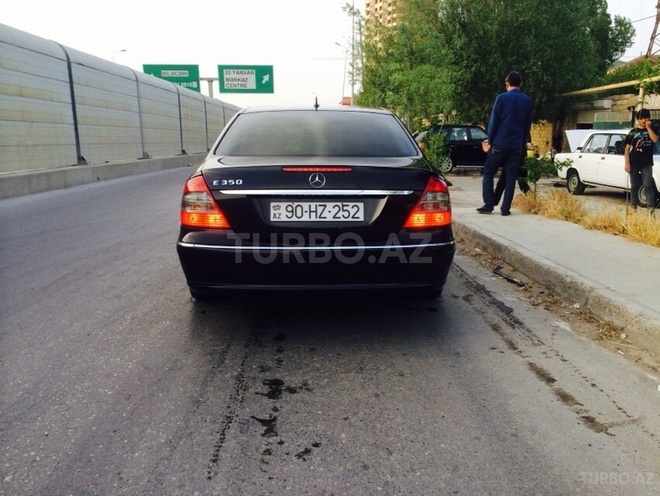 Mercedes E 350 2006, 150,000 km - 3.5 l - Bakı