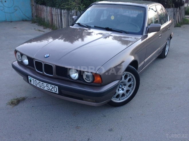 BMW 520 1990, 290,000 km - 2.0 л - Bakı