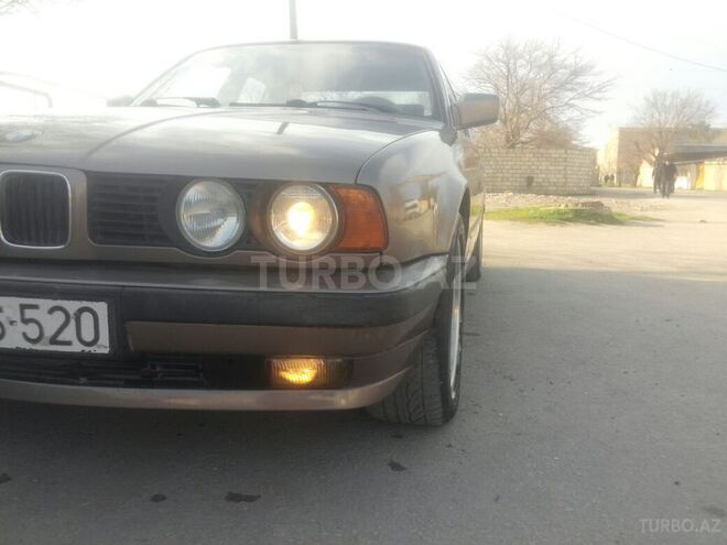 BMW 520 1990, 290,000 km - 2.0 л - Bakı