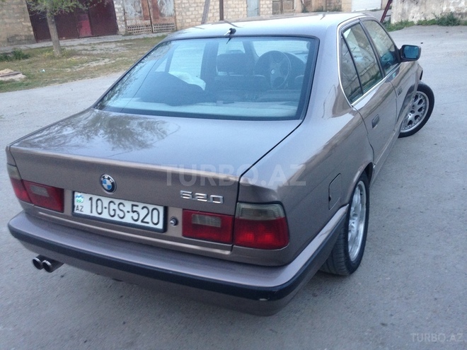 BMW 520 1990, 290,000 km - 2.0 л - Bakı