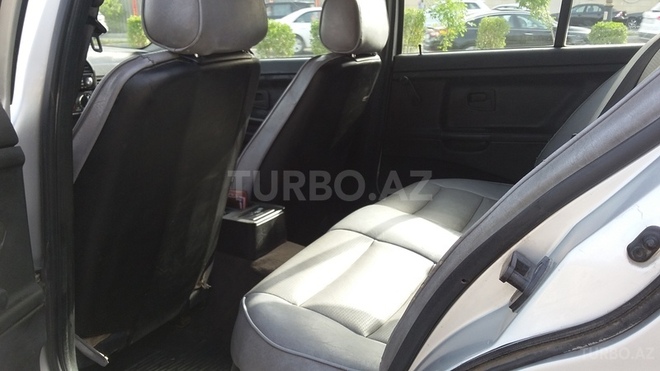BMW 320 1993, 285,000 km - 2.0 l - Bakı