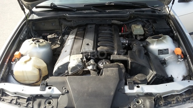 BMW 320 1993, 285,000 km - 2.0 l - Bakı