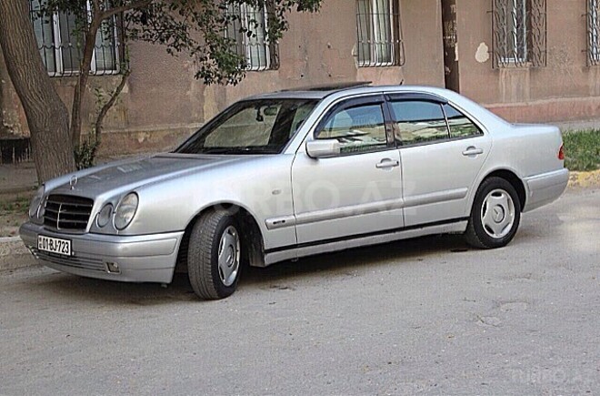 Mercedes E 230 1997, 261,900 km - 2.3 l - Bakı
