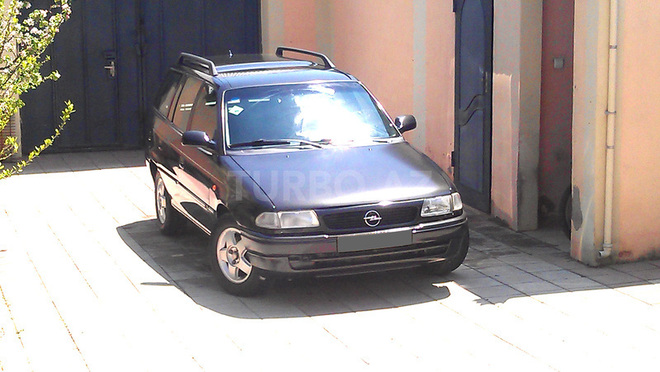 Opel Astra 1996, 265,000 km - 2.0 l - Bakı