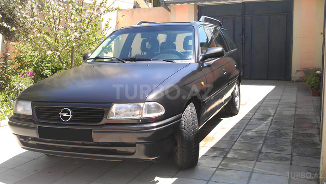 Opel Astra 1996, 265,000 km - 2.0 l - Bakı