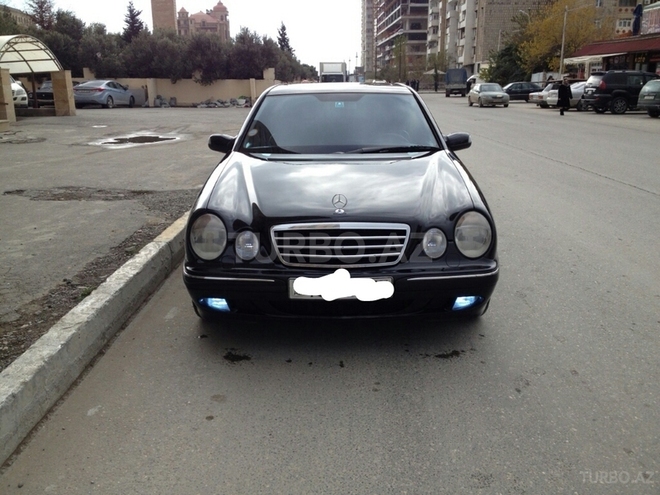 Mercedes E 270 2000, 230,000 km - 2.7 l - Bakı