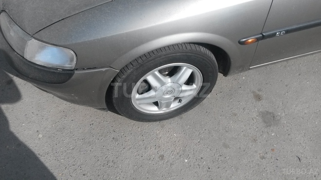 Opel Vectra 1996, 2,590,000 km - 2.0 l - Bakı