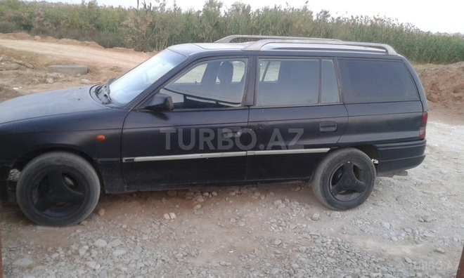 Opel Astra 1995, 555,555 km - 1.6 л - Bakı