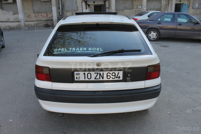 Opel Astra 1995, 276,000 km - 1.6 l - Bakı