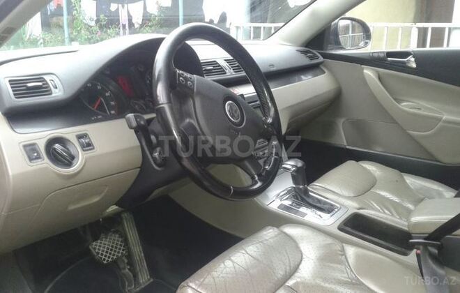 Volkswagen Passat 2005, 153,000 km - 2.0 l - Bakı