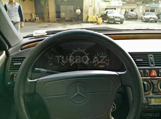 Mercedes C 230 1998, 190,000 km - 2.3 l - Bakı