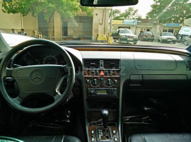 Mercedes C 230 1998, 190,000 km - 2.3 l - Bakı