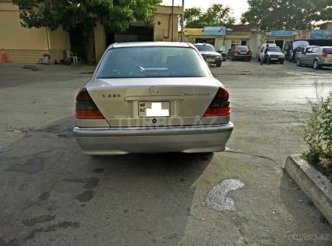 Mercedes C 230 1998, 190,000 km - 2.3 l - Bakı
