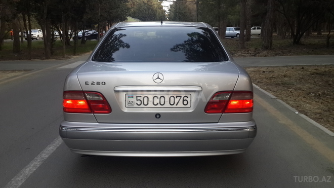 Mercedes E 280 2000, 207,000 km - 2.8 l - Bakı
