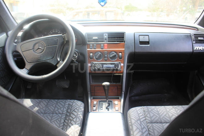 Mercedes C 180 1994, 150,000 km - 1.8 л - Bakı