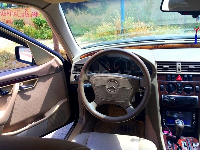 Mercedes C 230 1999, 163,000 km - 2.3 l - Bakı