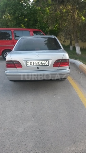 Mercedes E 200 1996, 290,000 km - 2.0 l - Bakı