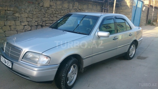 Mercedes C 220 1995, 560,000 km - 2.2 l - Bakı