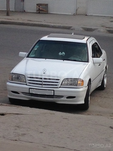 Mercedes C 230 2000, 187,000 km - 2.3 l - Bakı