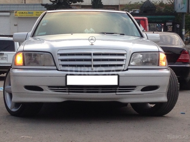 Mercedes C 230 2000, 187,000 km - 2.3 l - Bakı