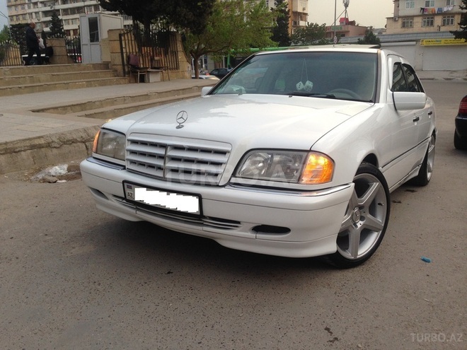 Mercedes C 230 2000, 187,000 km - 2.3 l - Bakı