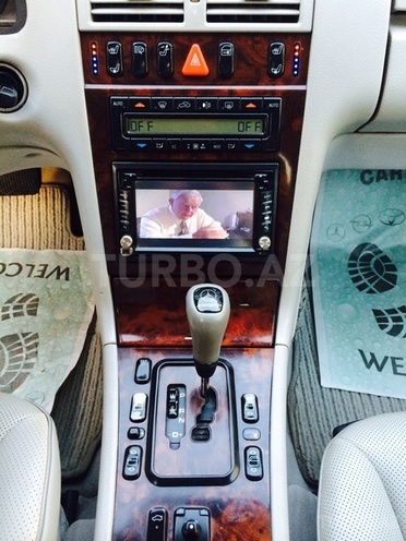 Mercedes E 220 2000, 284,000 km - 2.2 l - Bakı