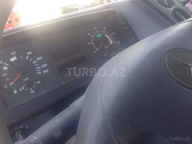 Mercedes Atego 1523 2002, 470,000 km - 6.4 l - Bakı