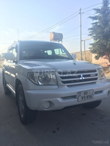 Mitsubishi Pajero io 2000, 200,000 km - 2.0 л - Bakı