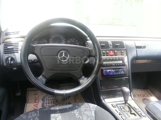 Mercedes E 280 1998, 232,000 km - 2.8 l - Bakı