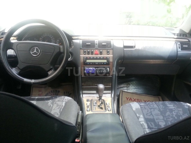 Mercedes E 280 1998, 232,000 km - 2.8 l - Bakı
