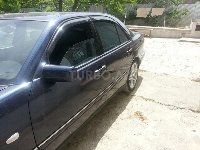 Mercedes E 280 1998, 232,000 km - 2.8 l - Bakı