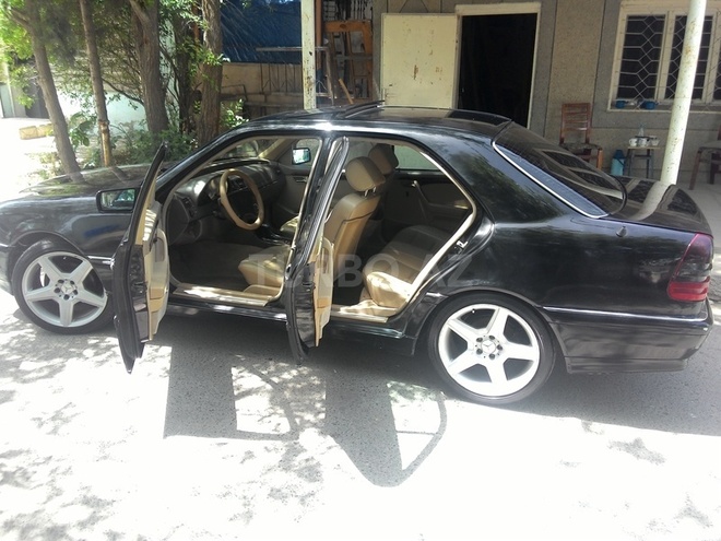 Mercedes C 220 1995, 315,000 km - 2.2 l - Bakı