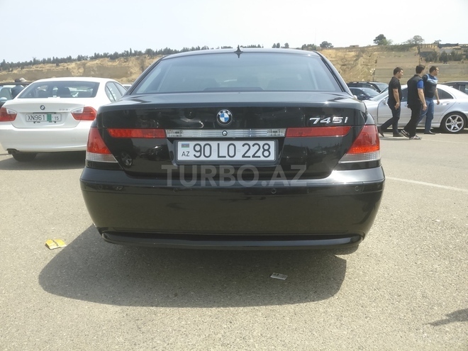 BMW 745 2002, 198,000 km - 4.4 l - Bakı