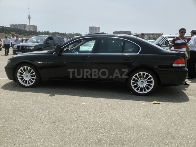 BMW 745 2002, 198,000 km - 4.4 l - Bakı
