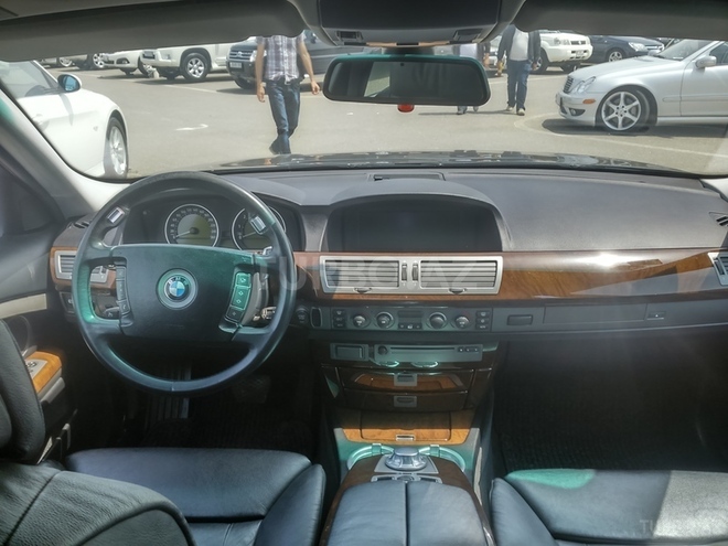 BMW 745 2002, 198,000 km - 4.4 l - Bakı