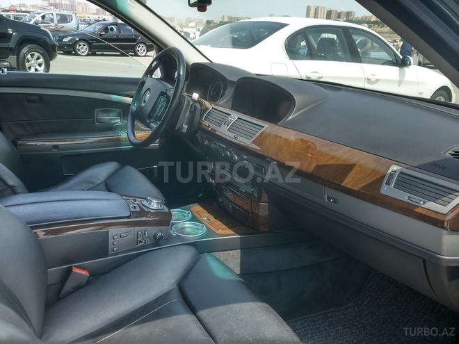 BMW 745 2002, 198,000 km - 4.4 l - Bakı