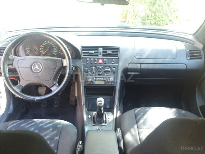 Ford Focus 2006, 136,400 km - 1.6 l - Bakı