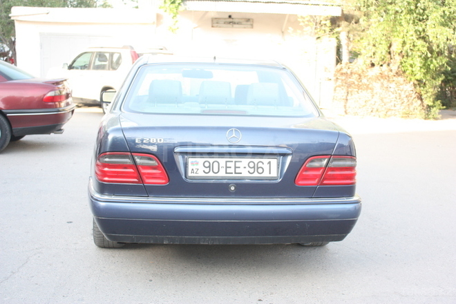 Mercedes E 280 1999, 227,000 km - 2.8 l - Bakı