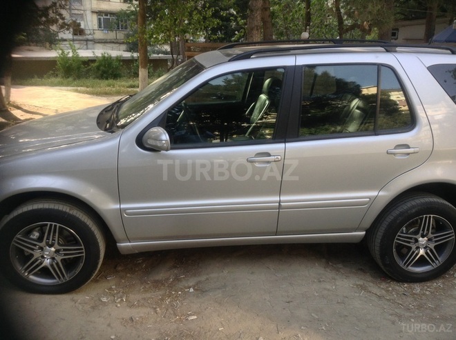Mercedes ML 270 2004, 192,000 km - 2.7 l - Bakı