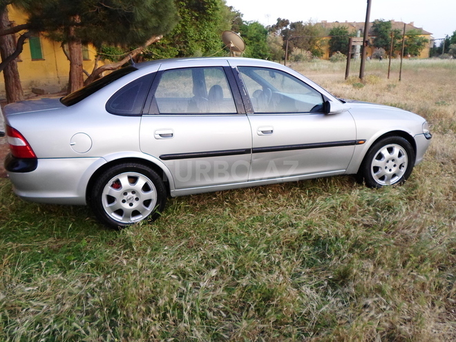 Opel Vectra 1998, 185,000 km - 2.5 l - Bakı
