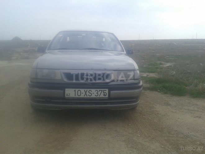 Opel Vectra 1993, 370,000 km - 1.7 l - Bakı