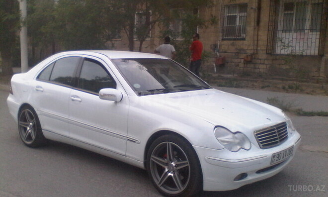 Mercedes C 200 2001, 236,000 km - 0.2 l - Bakı