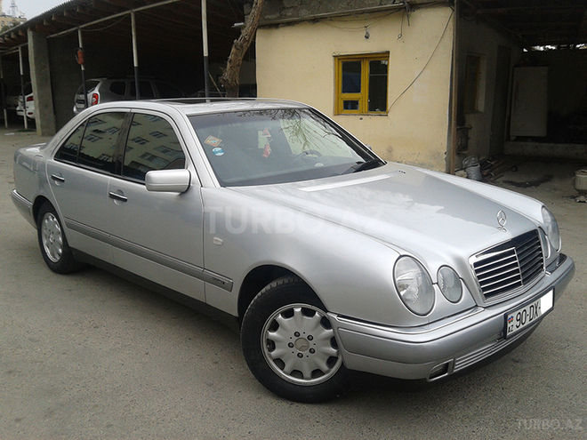 Mercedes E 230 1996, 226,074 km - 2.3 l - Bakı