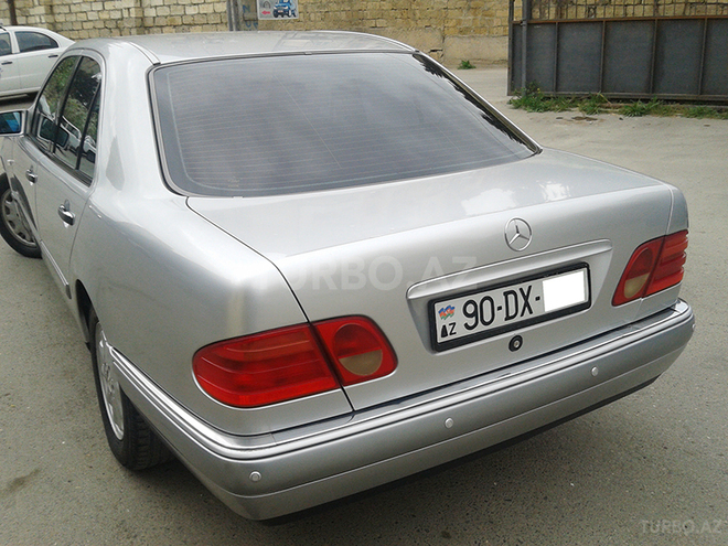 Mercedes E 230 1996, 226,074 km - 2.3 l - Bakı
