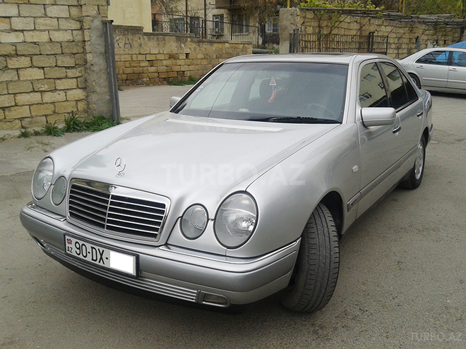 Mercedes E 230 1996, 226,074 km - 2.3 l - Bakı