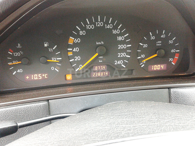 Mercedes E 230 1996, 226,074 km - 2.3 l - Bakı